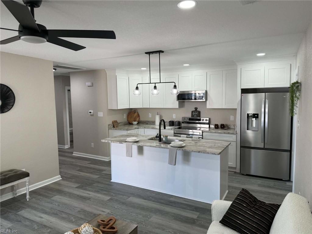 3323 Clark Circle — photo