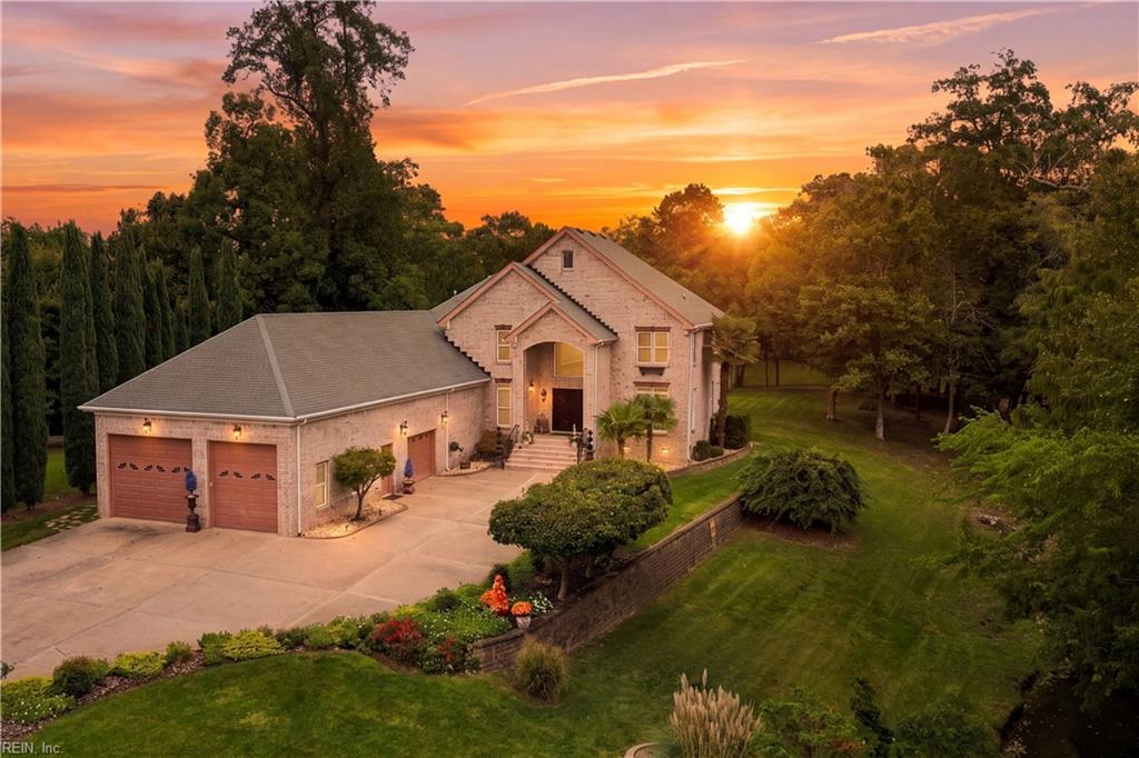 214 Wentworth Court — photo