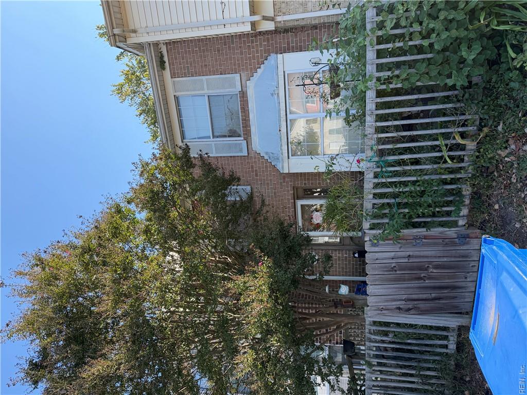 580 Registry Lane — photo