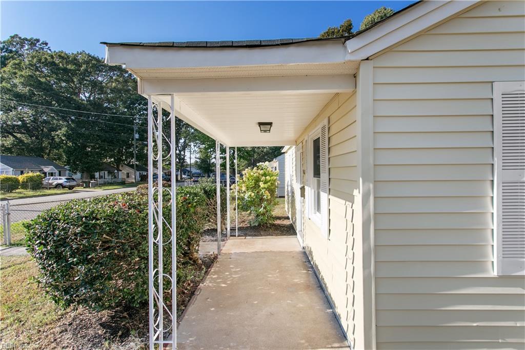 902 Ridgeway Avenue, Hampton, VA 23661 — photo 3
