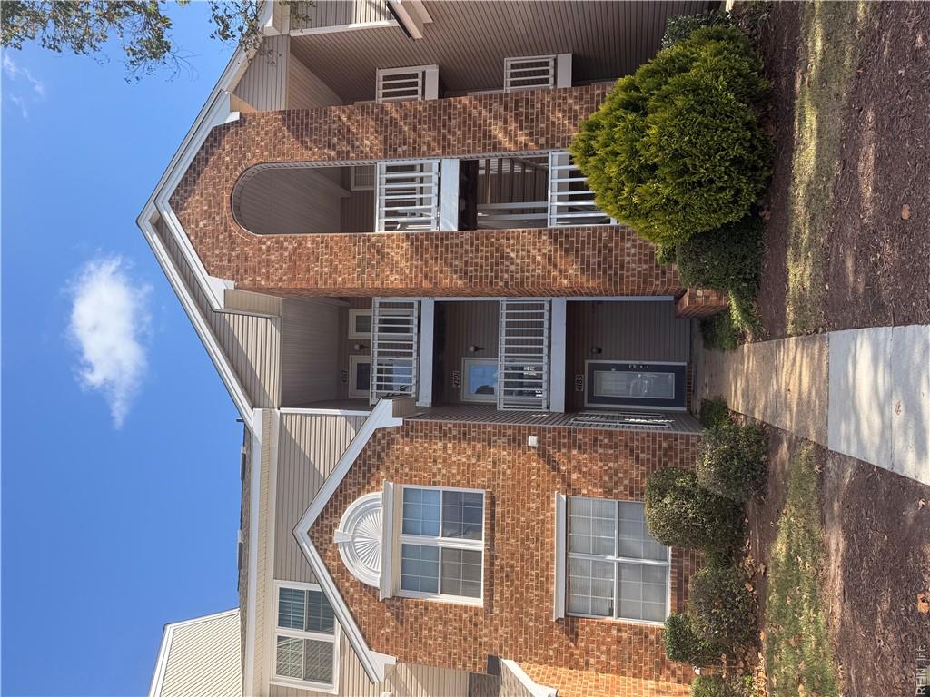 4185 Laurel Green Circle — photo