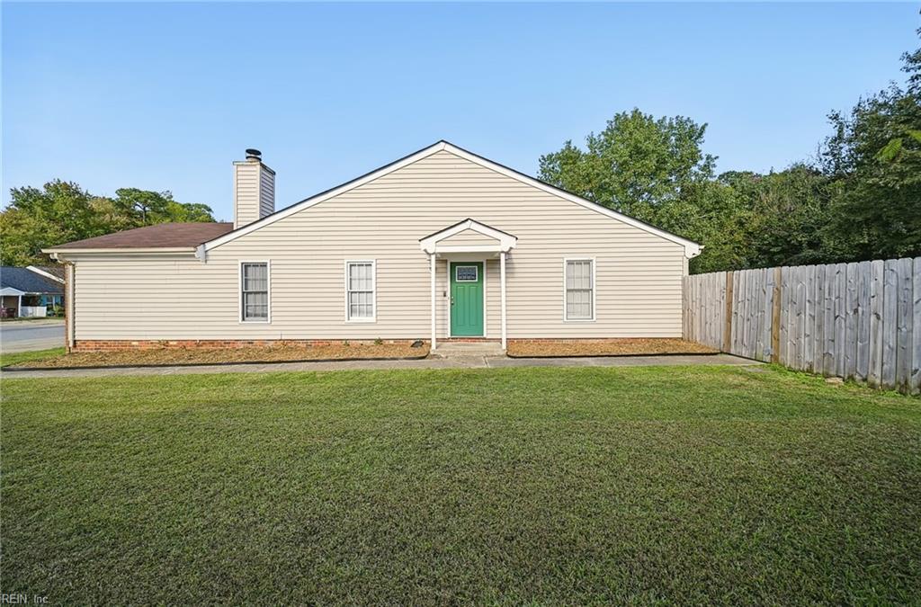 817 Wickford Drive — photo