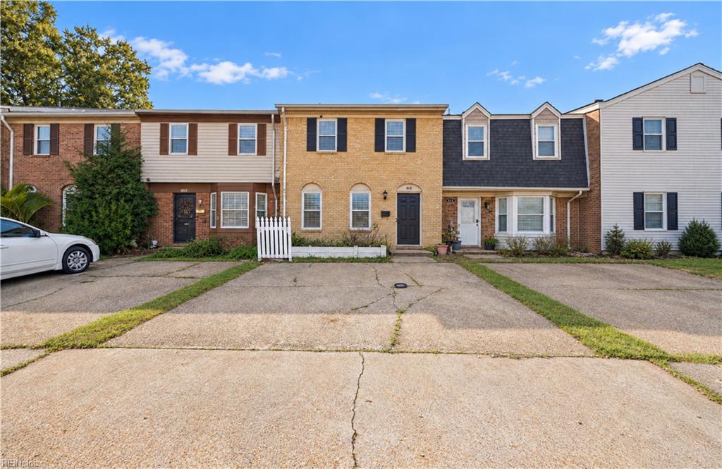 813 Westminster Lane — photo