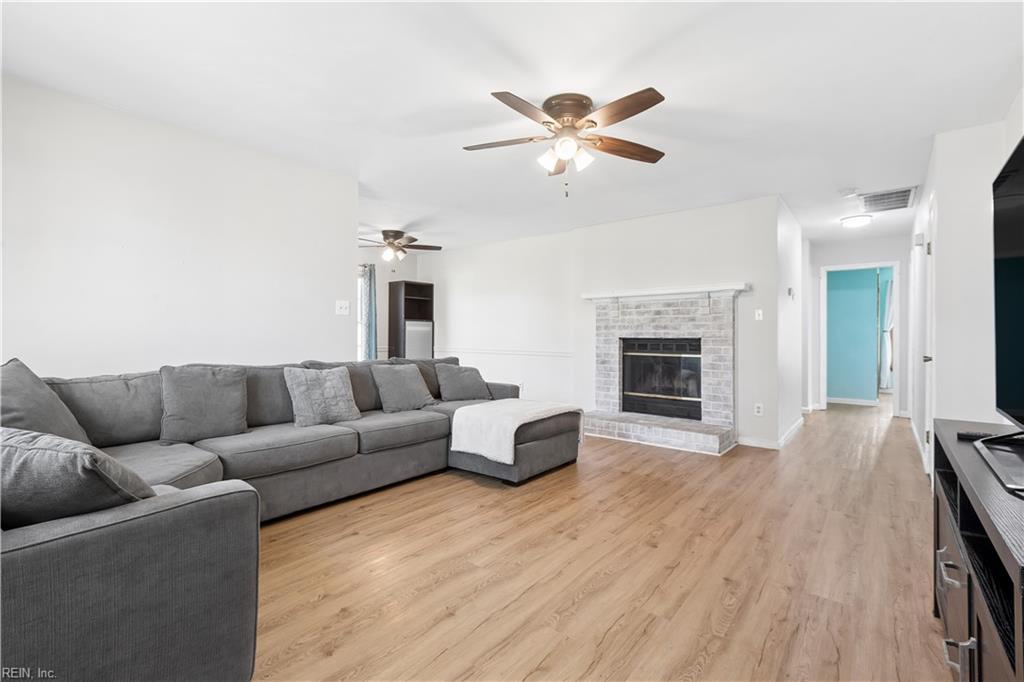 871 Avatar Drive — photo