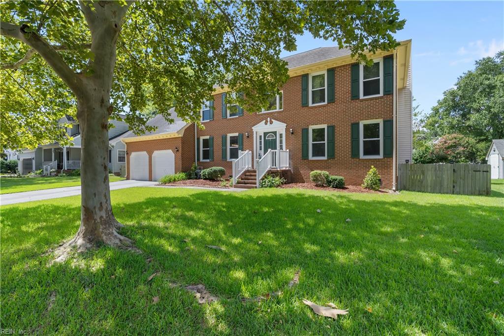 811 Twin Peak Court — photo