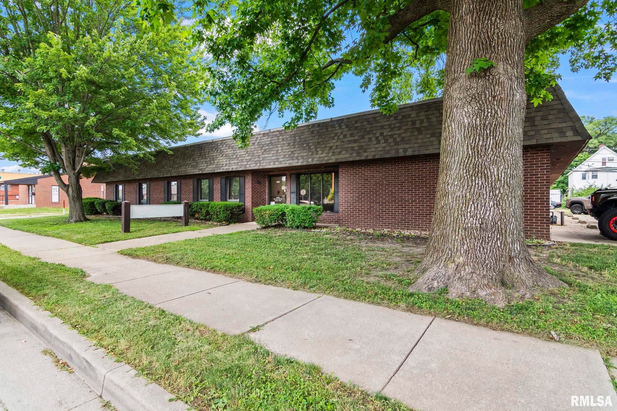 900 S SPRING Street, Springfield, IL 62704 — photo 2