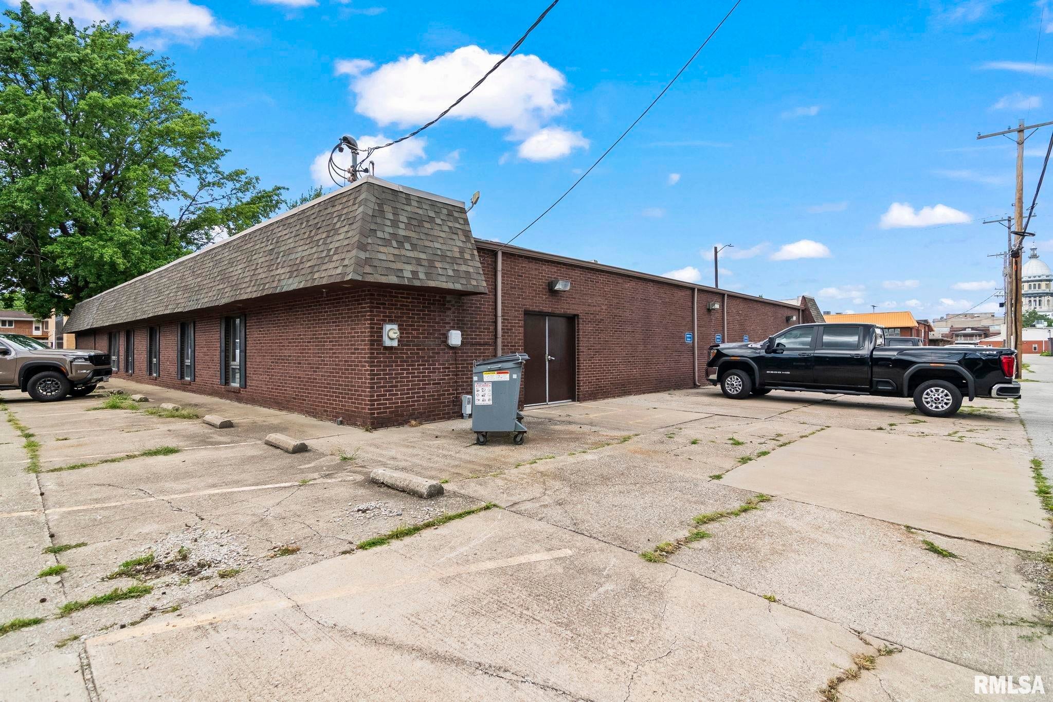 900 S SPRING Street, Springfield, IL 62704 — photo 3