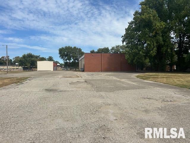 2505 E Cook Street — photo