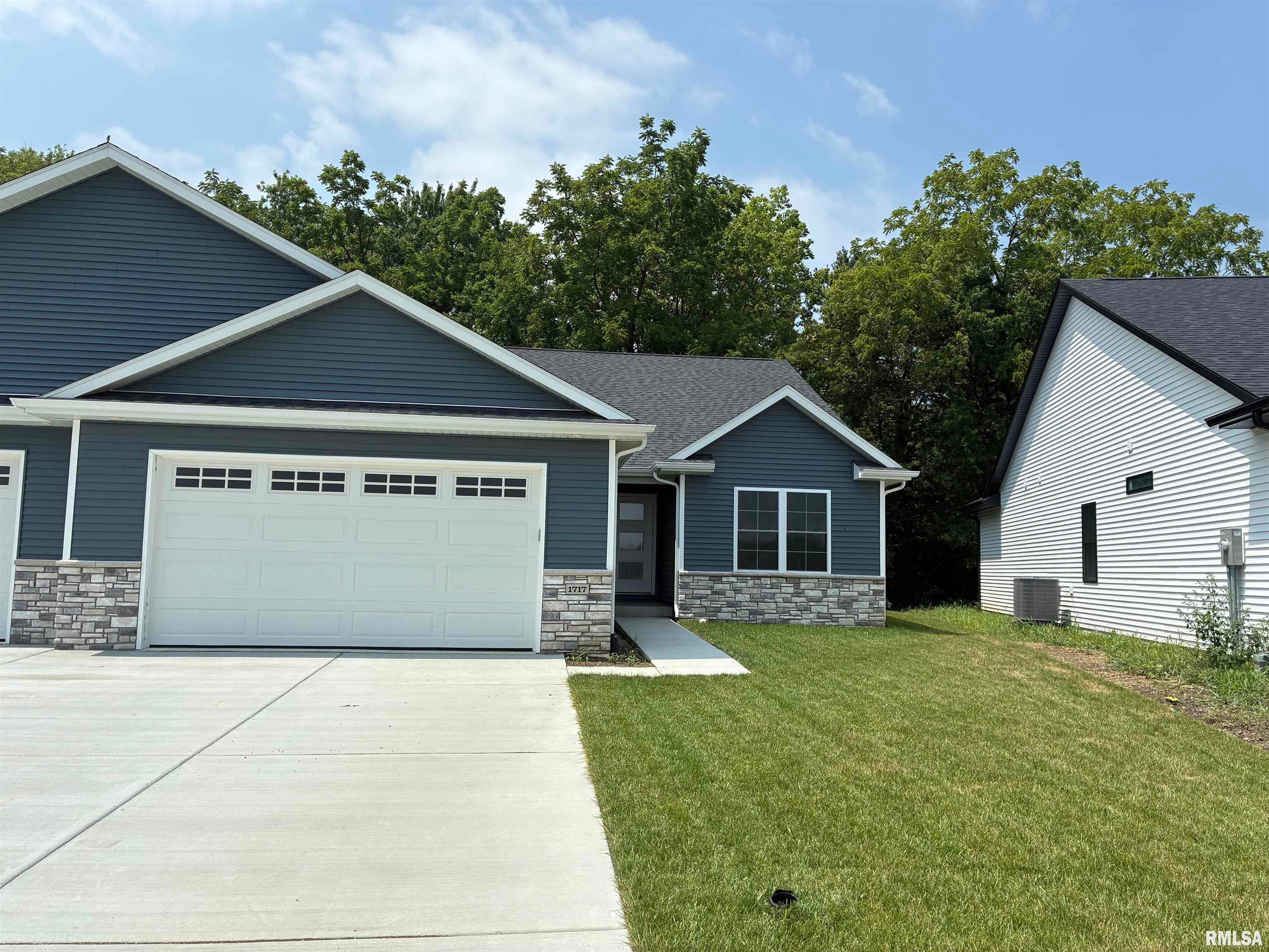 1717 Ambleside Drive — photo