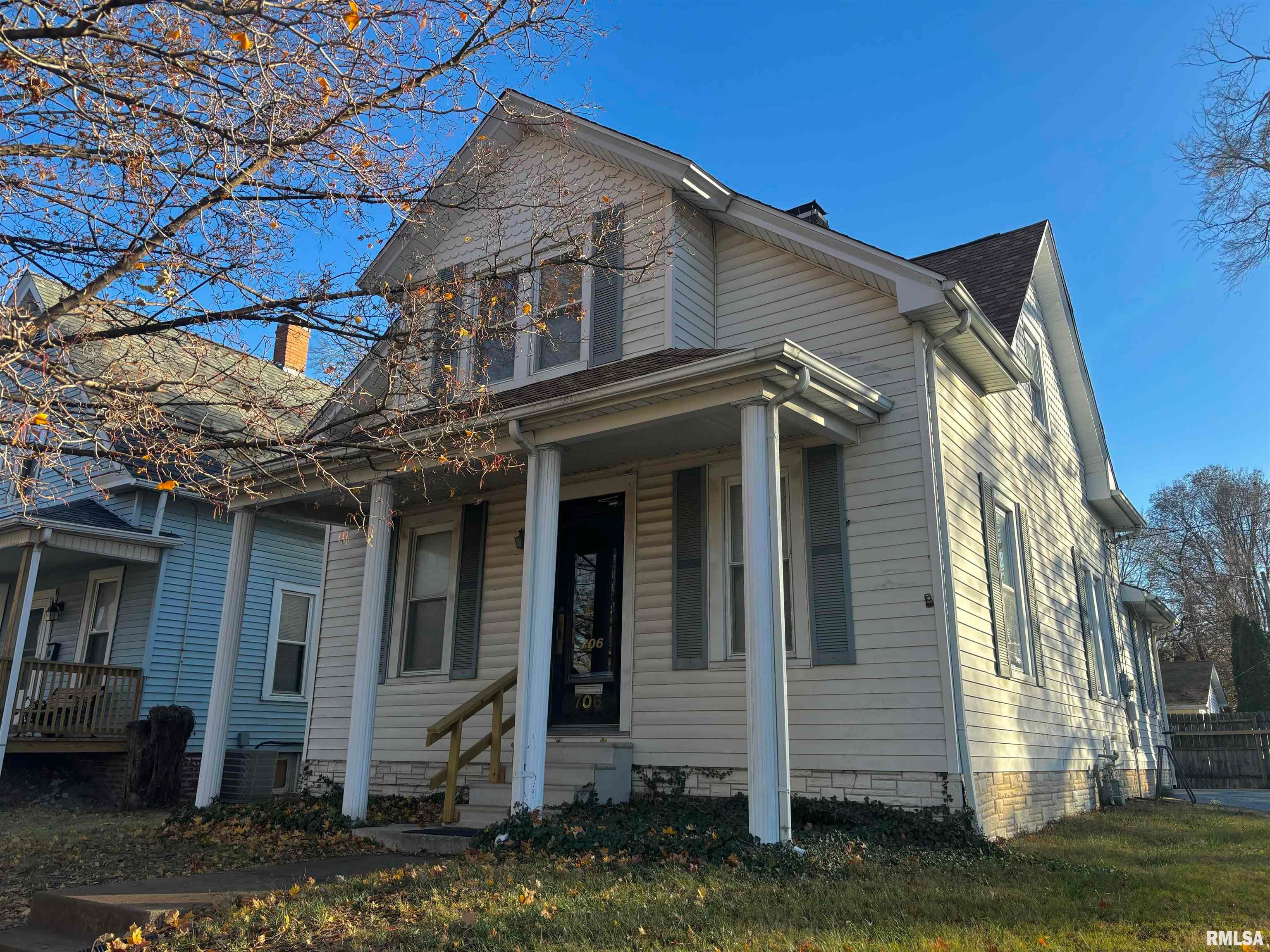 706 W South Grand Avenue — photo
