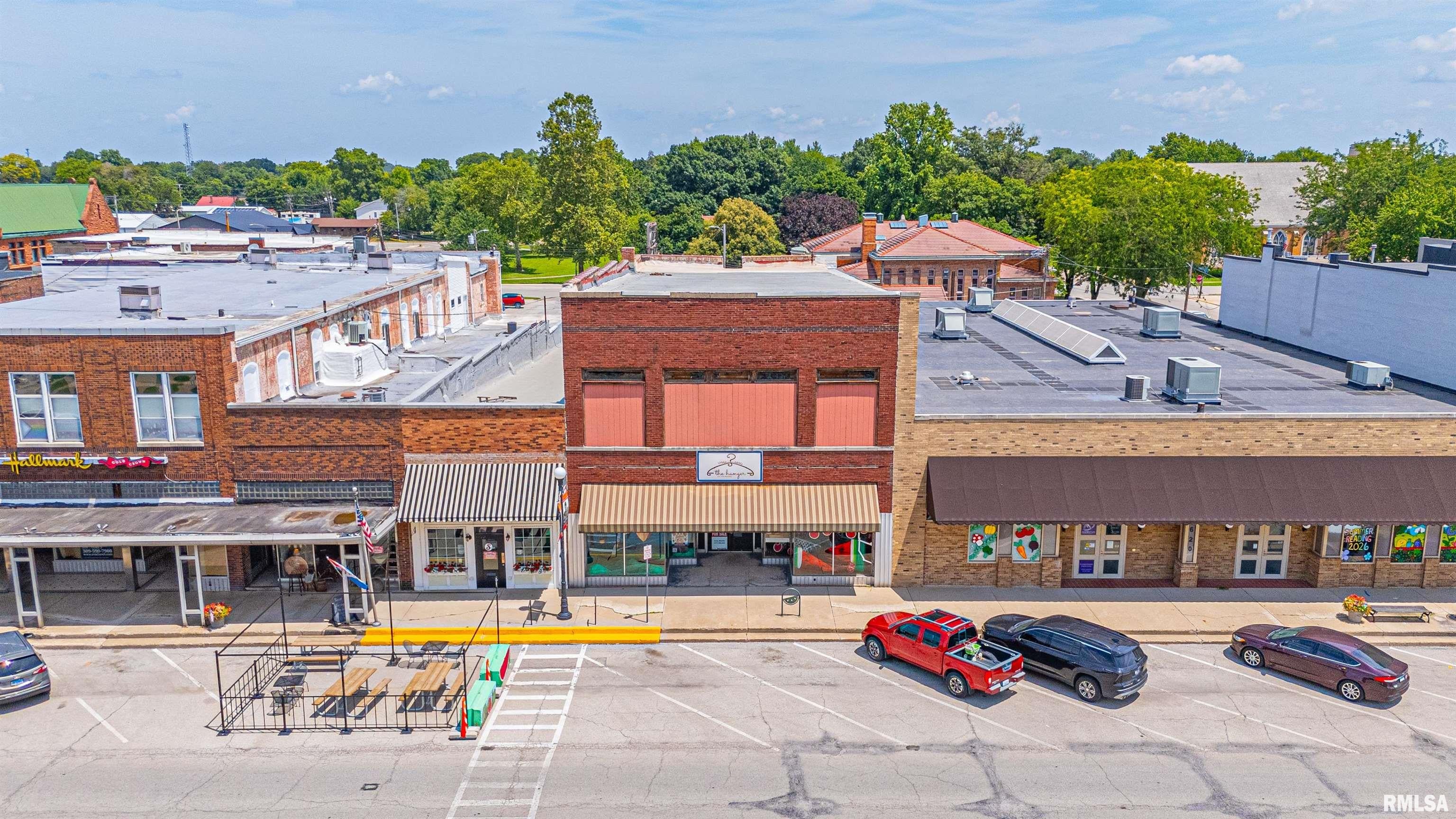 616 Broadway Street — photo