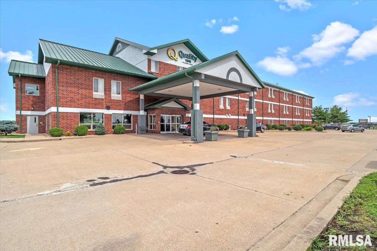 200 Comfort Drive — photo