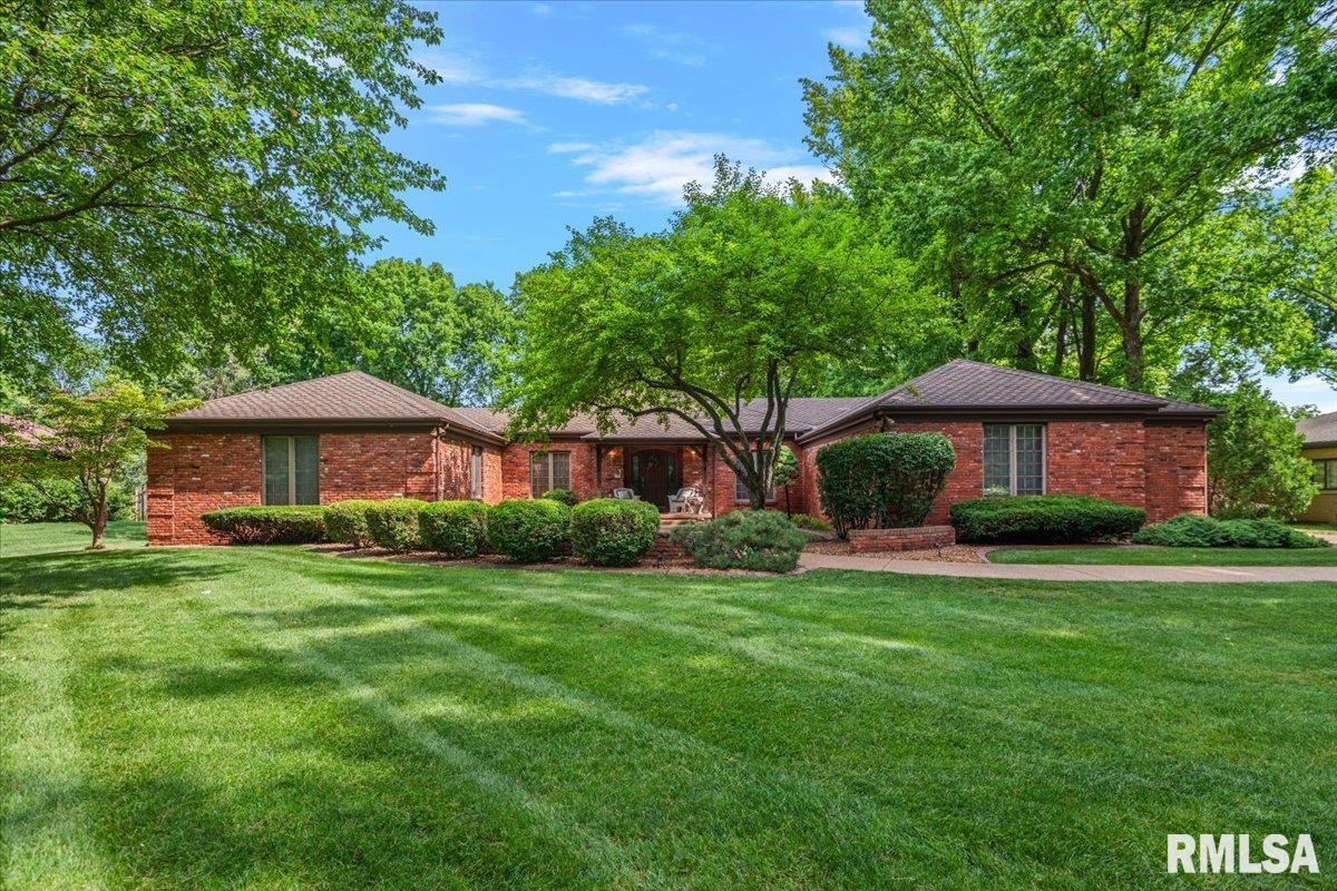 2223 CARDINAL Drive, Springfield, IL 62704