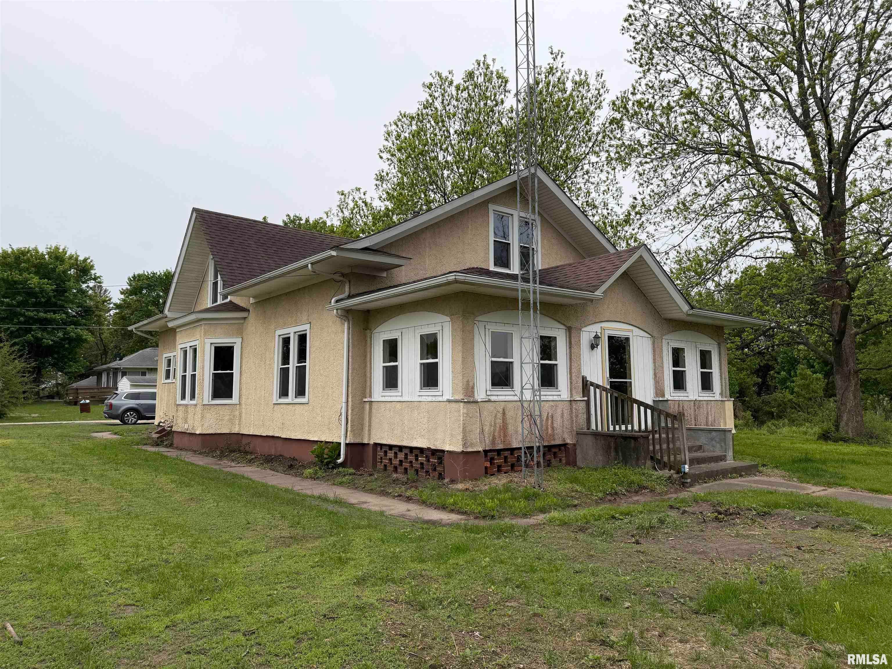 109 W Sycamore Street — photo