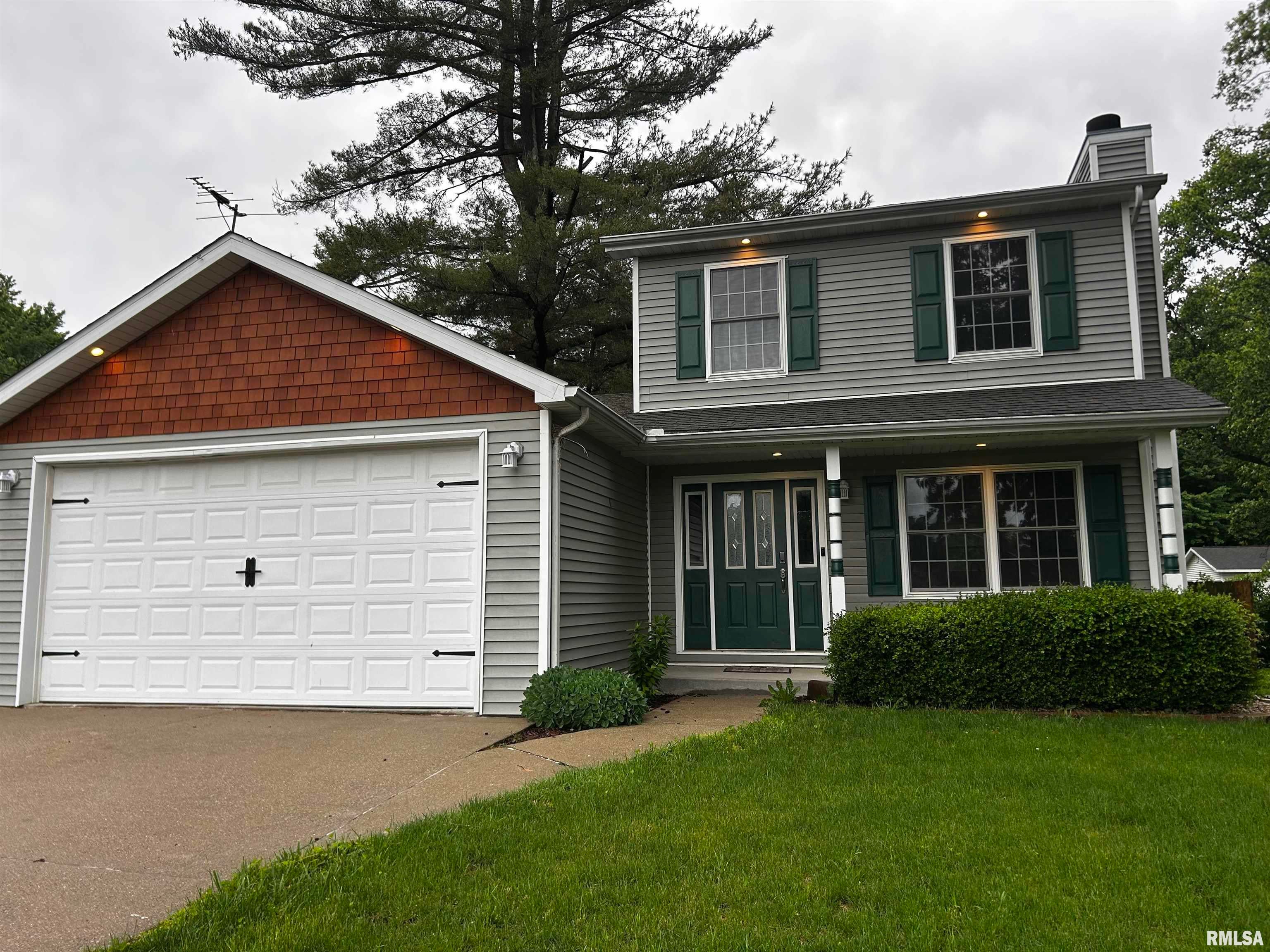 209 S Lewis Street — photo
