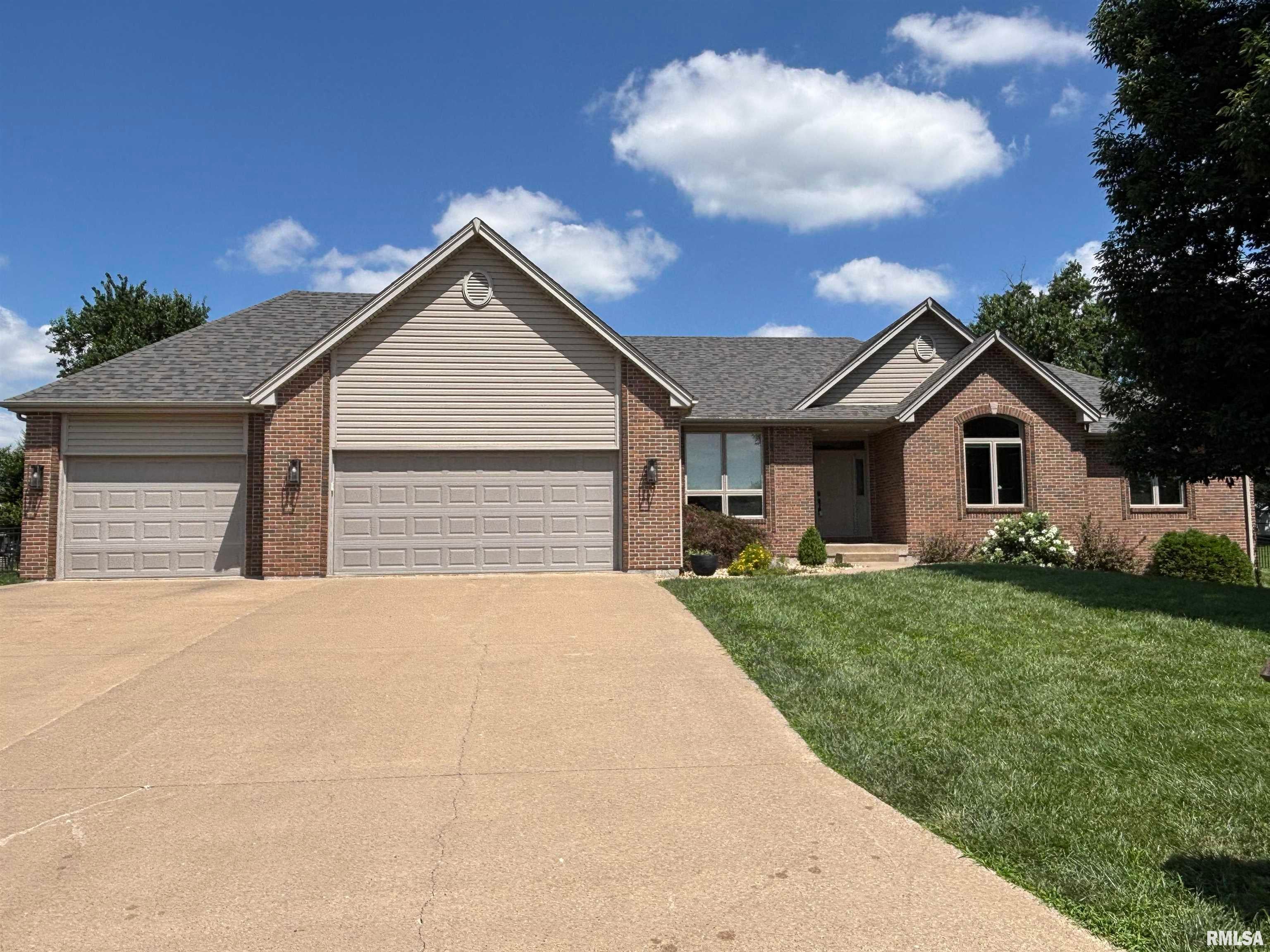1231 Edinburgh Drive — photo