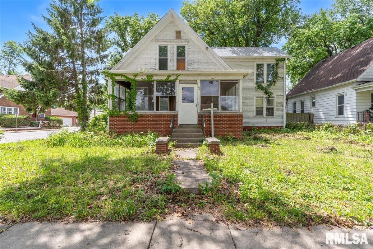 1631 S College Street — photo