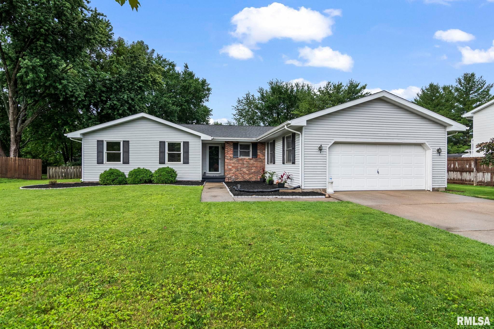 2421 MAYFAIR Road, Springfield, IL 62703