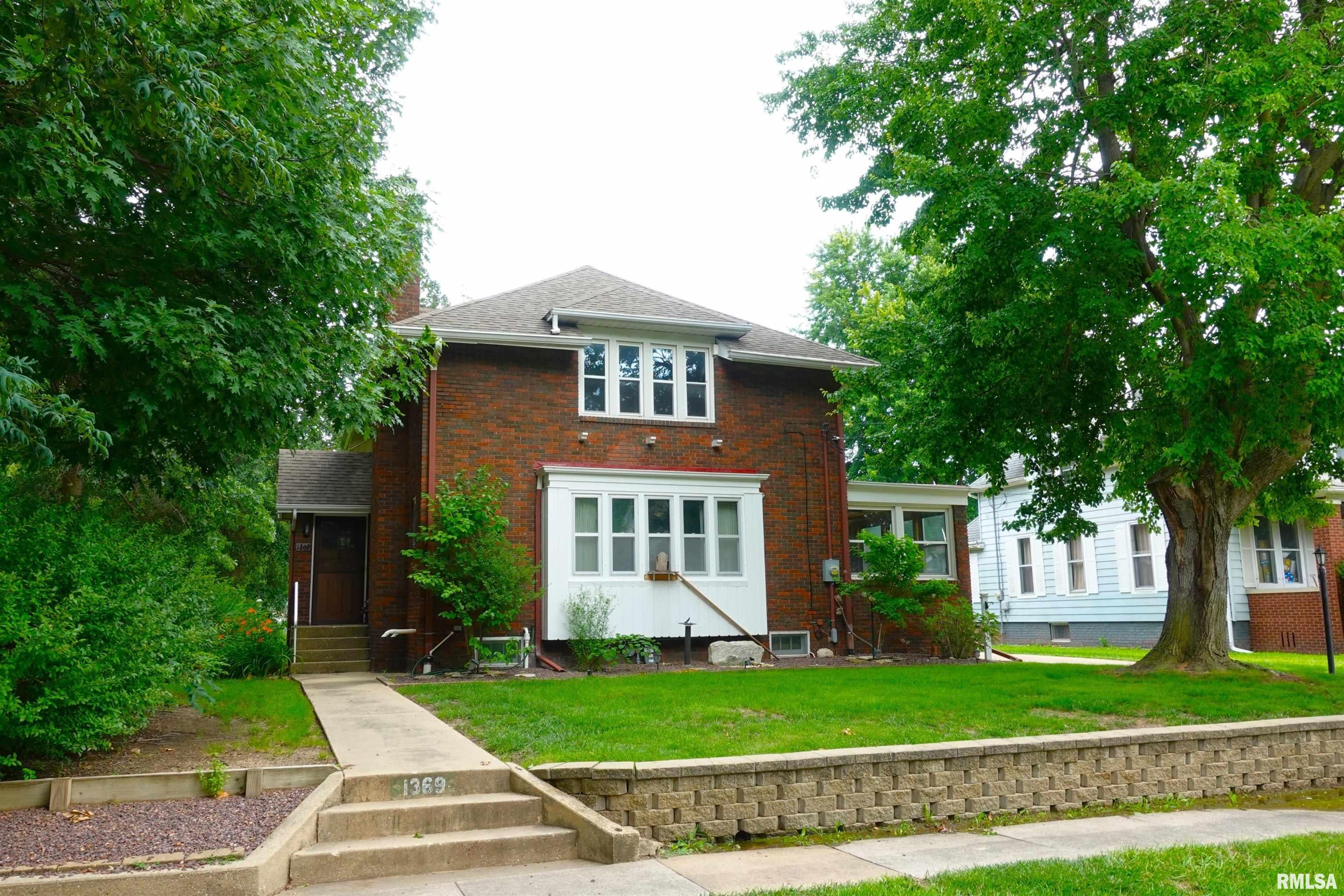 1369 N Prairie Street — photo