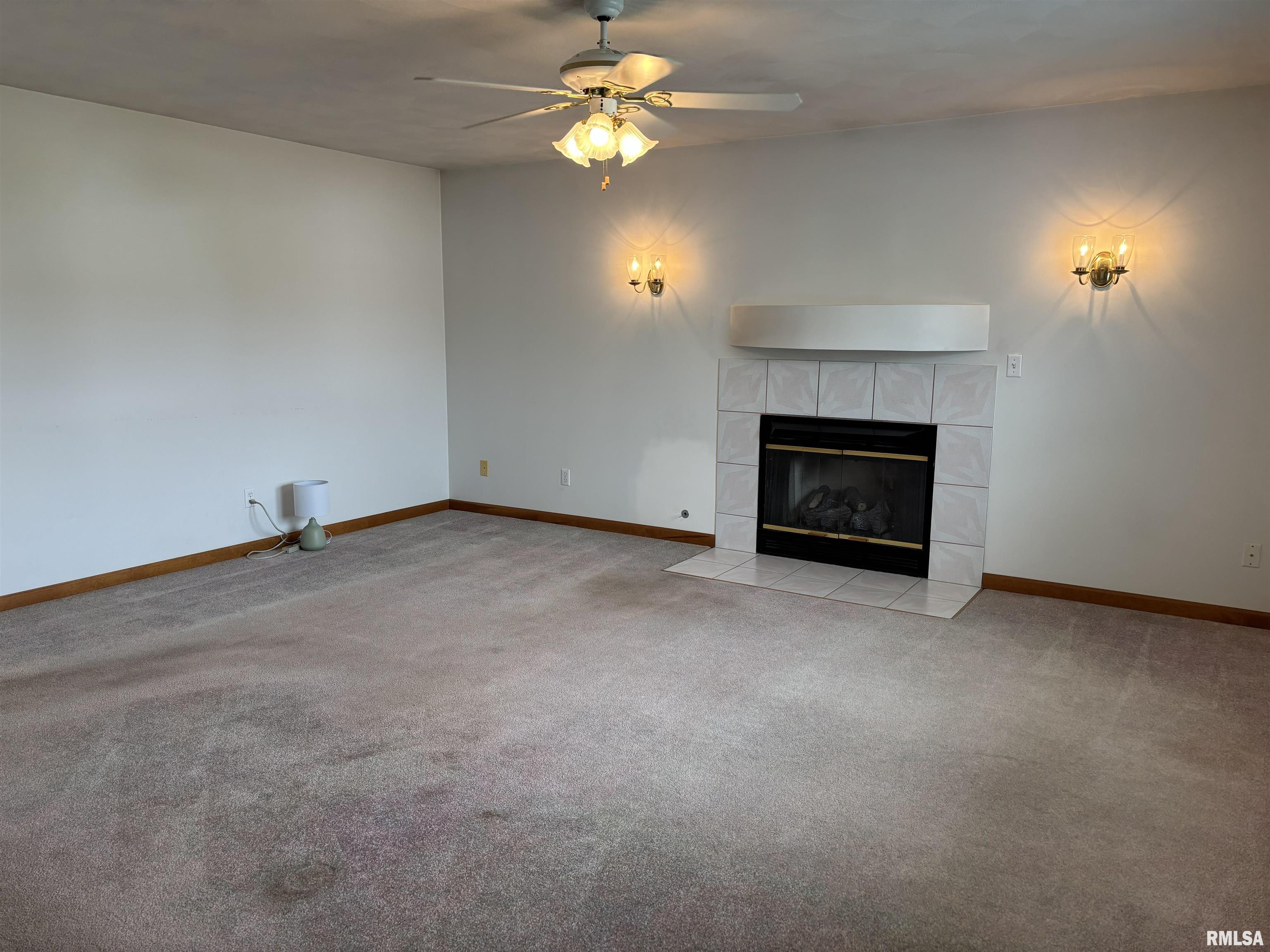 2905 rend dr, SPRINGFIELD IL 62707 — photo 2