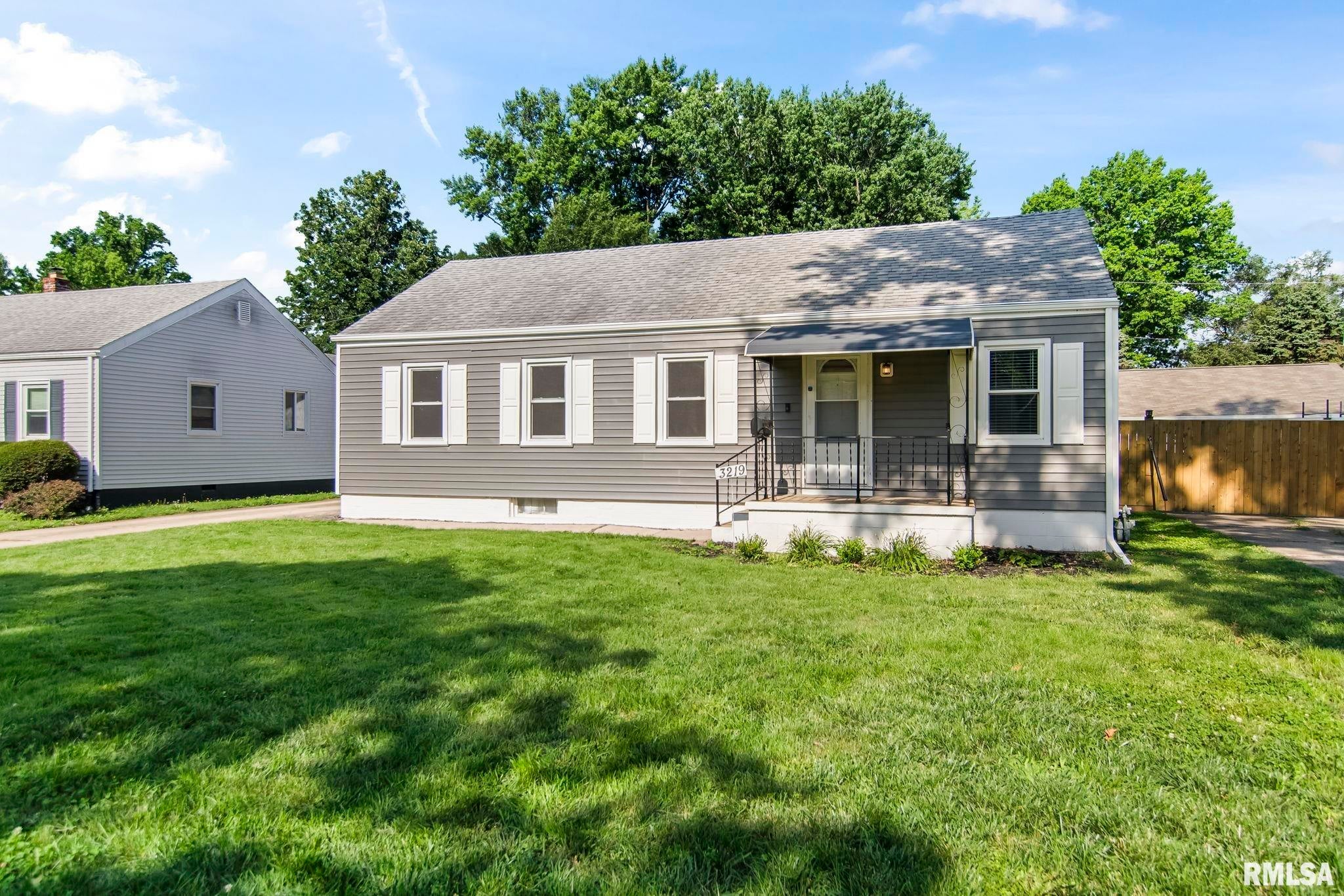 3219 BUTLER Street, Springfield, IL 62703 — photo 2