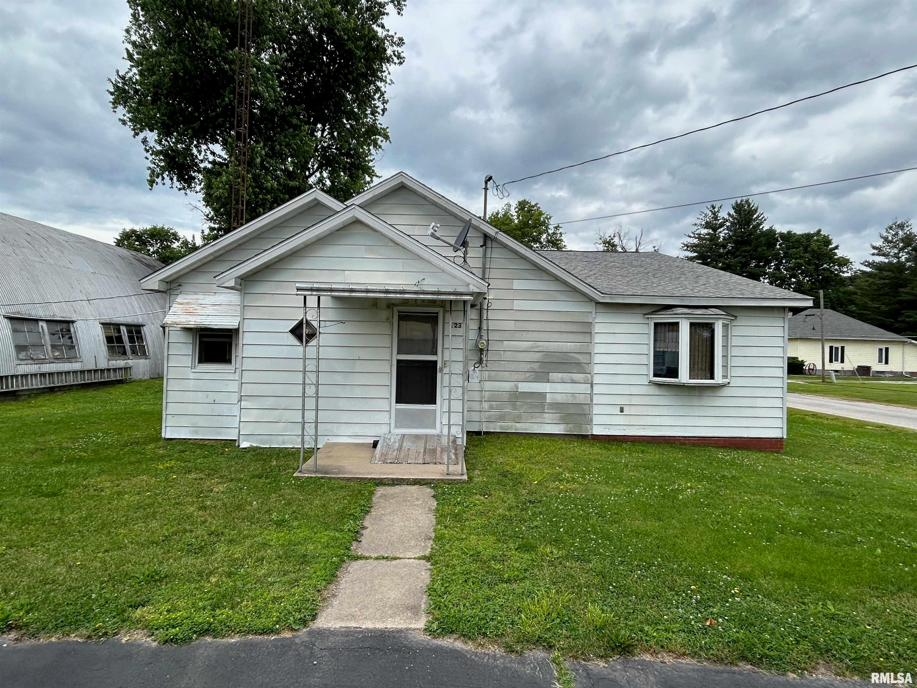 121 E Front Street — photo