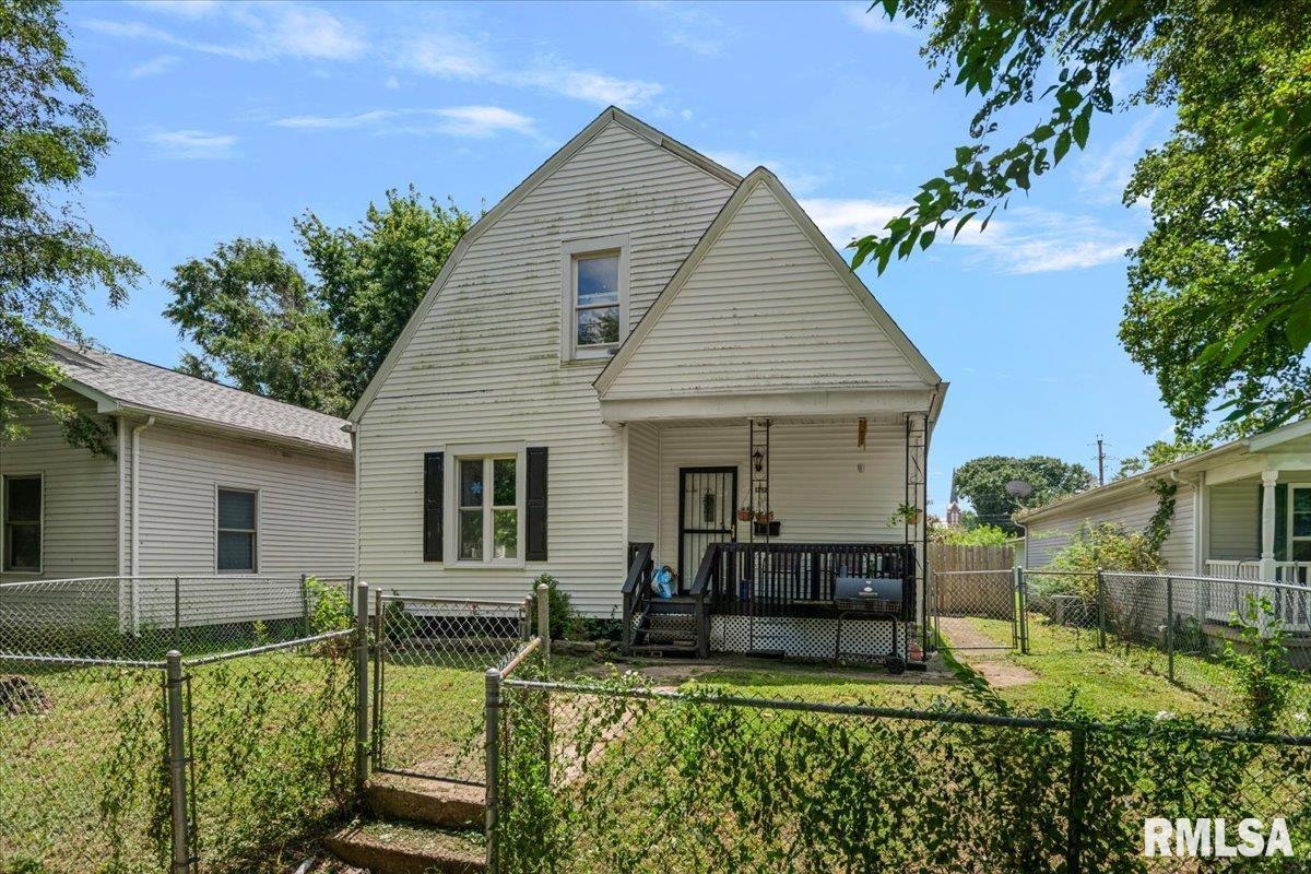 1212 E Jackson Street — photo