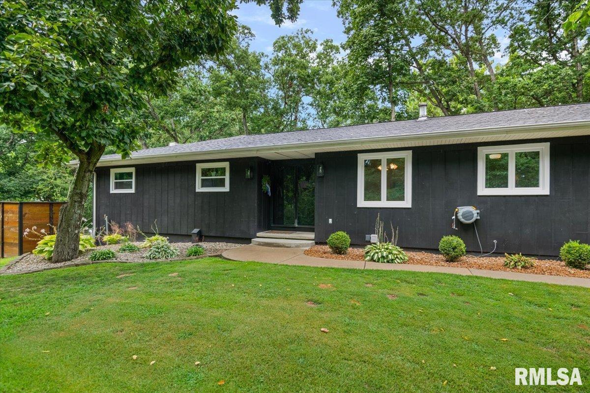 3911 E Lakeshore Drive — photo