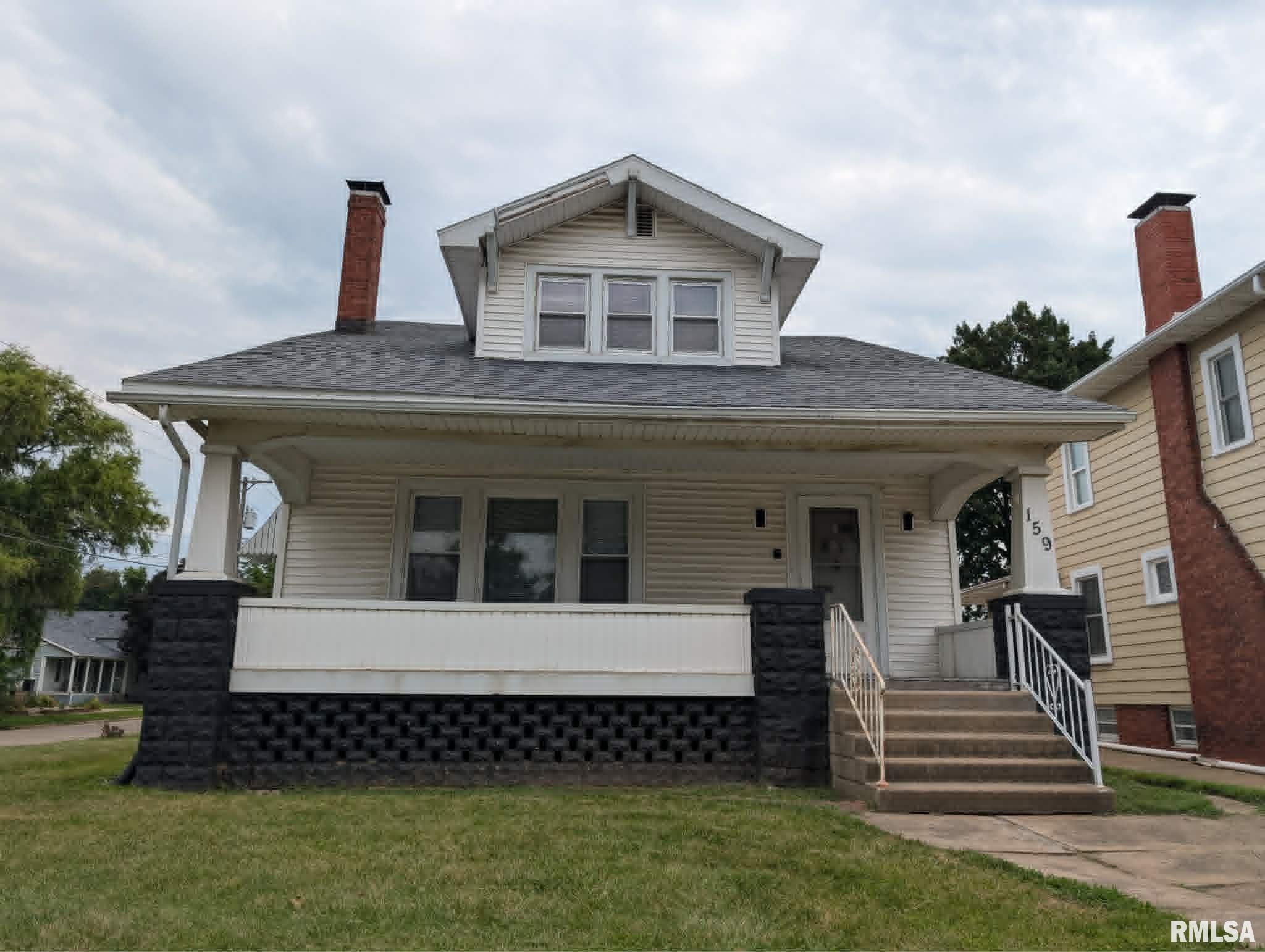 159 W Locust Street — photo