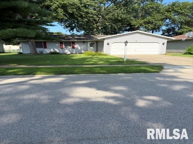 32 Jamestown Circle — photo