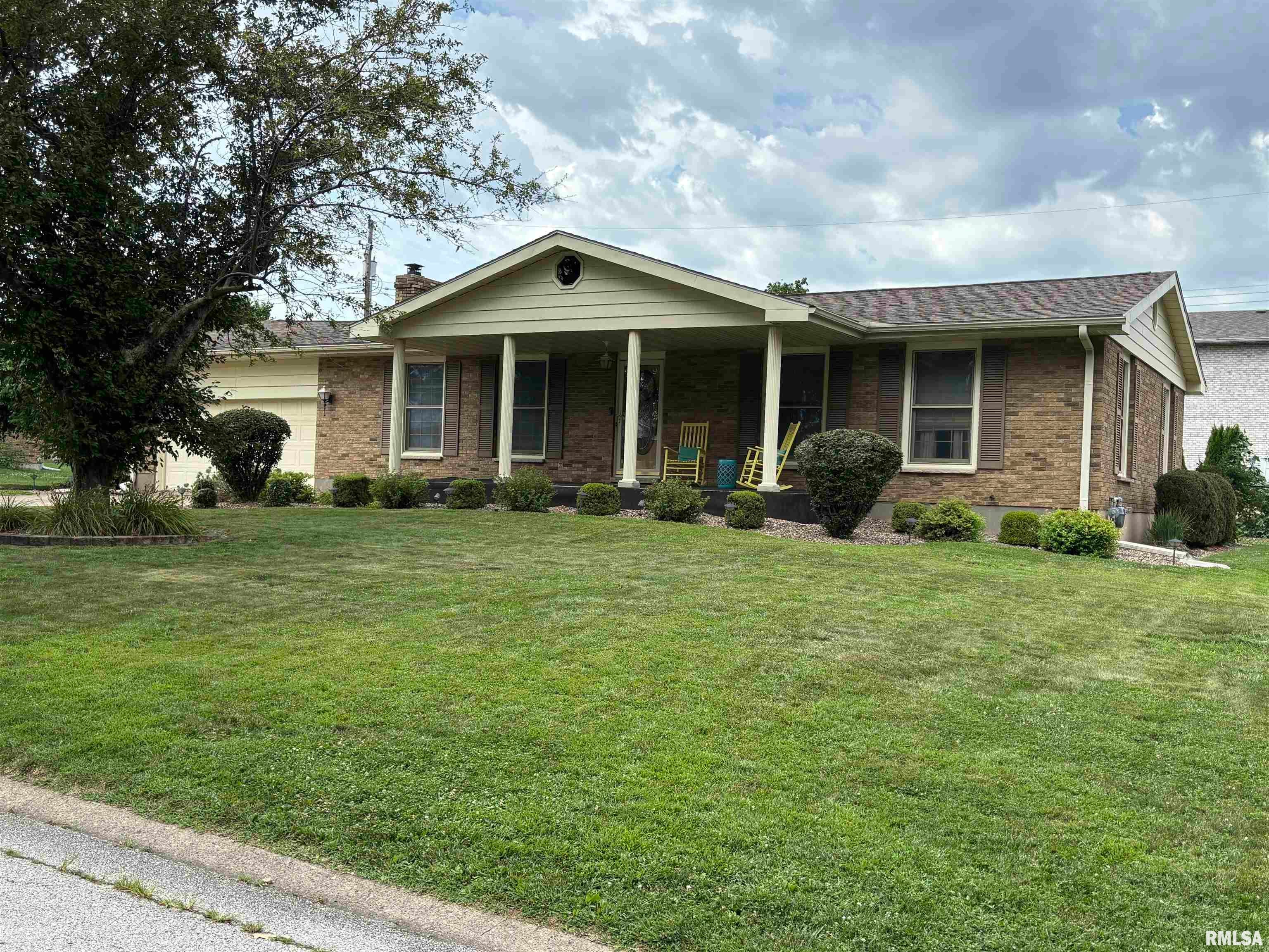2425 Green Acres — photo