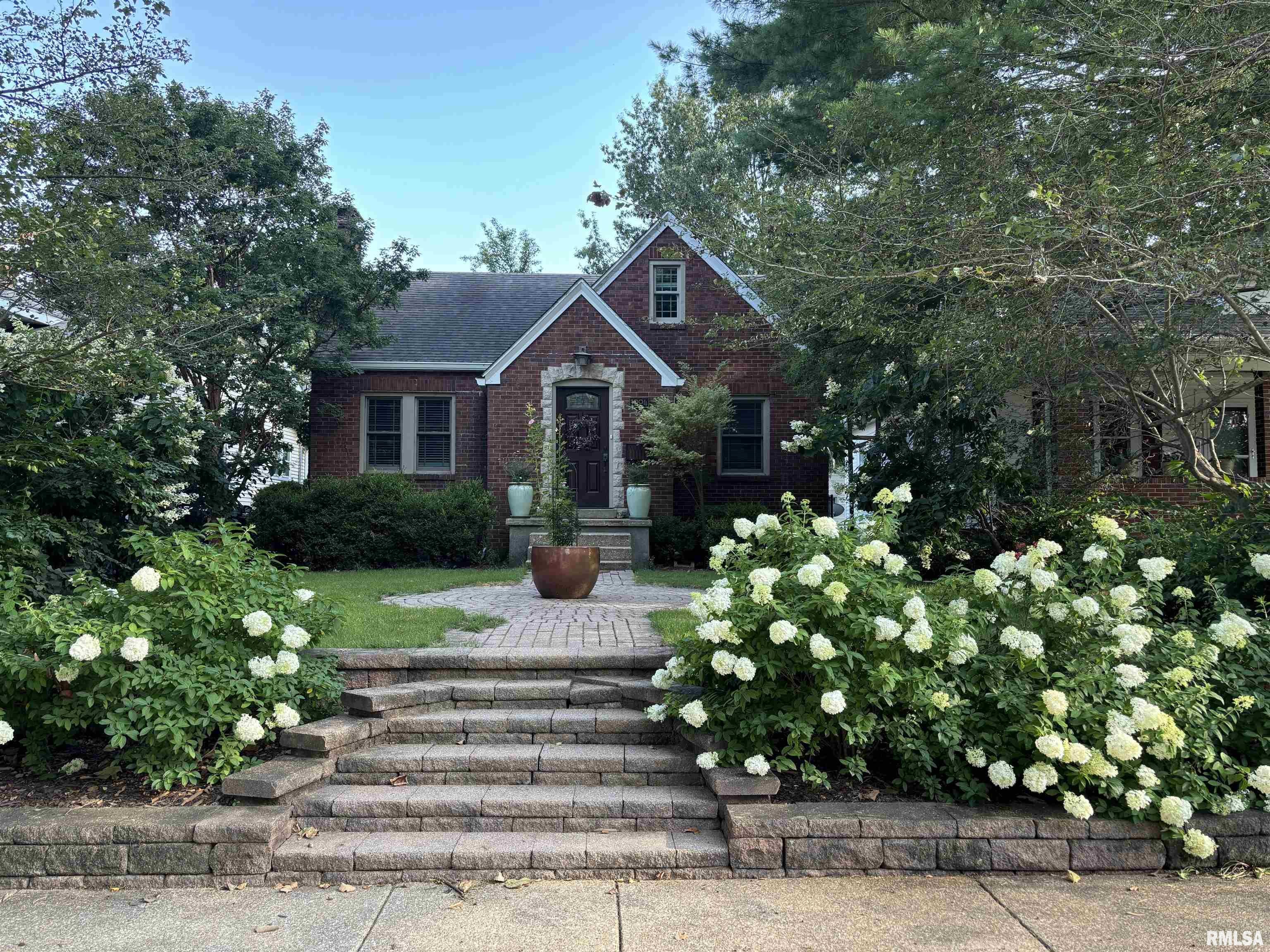1004 Bryn Mawr Boulevard — photo