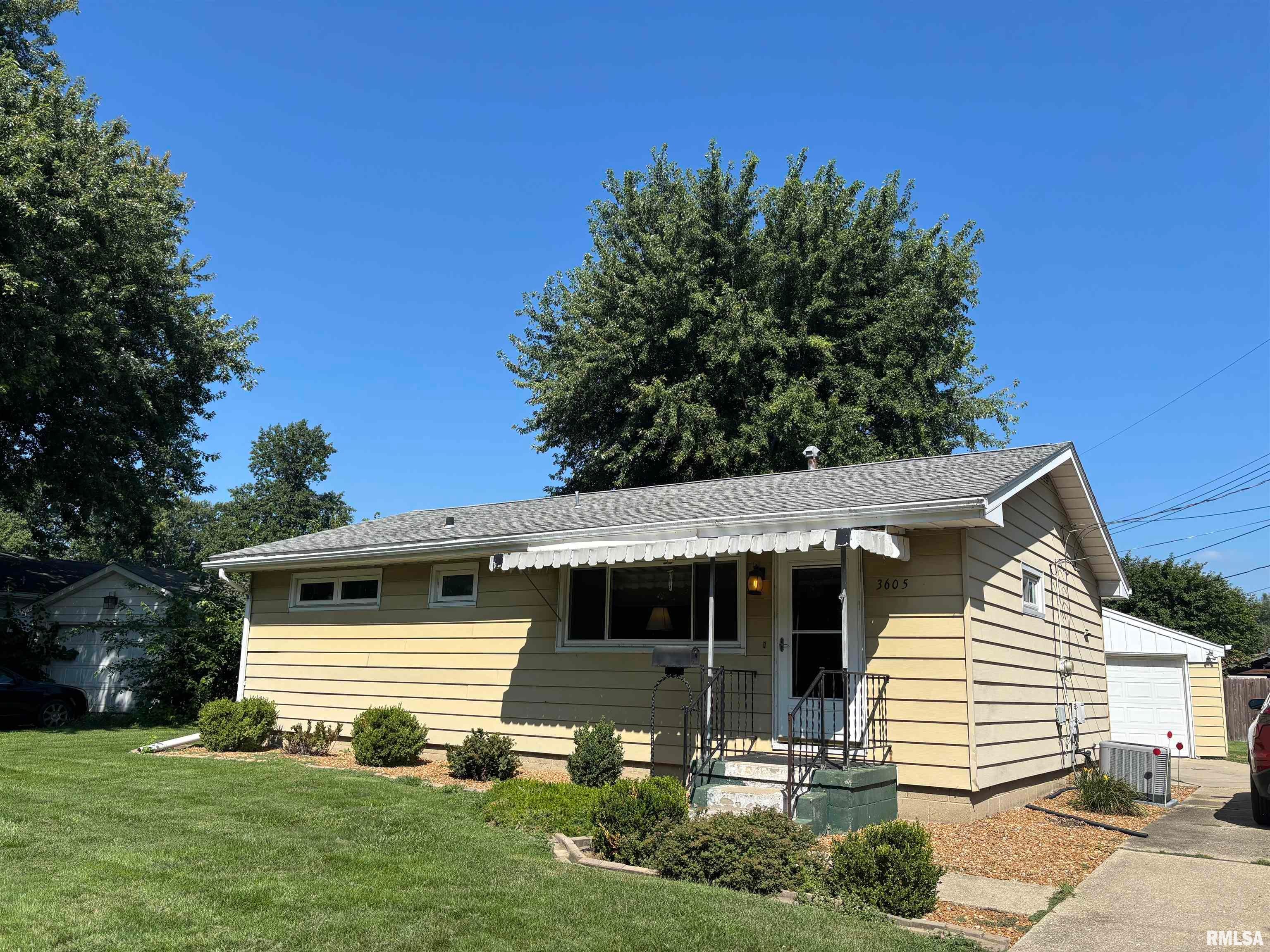 3605 Moorgate Drive, Springfield, IL 62703