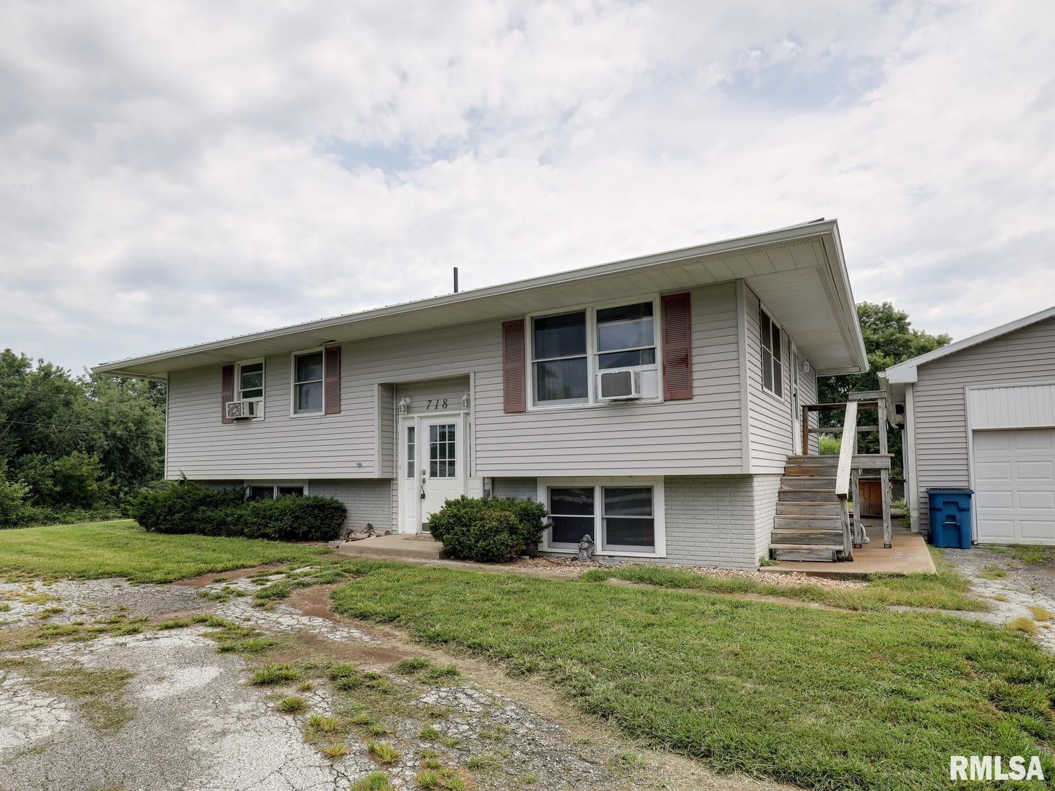 718 W Tolton Drive — photo