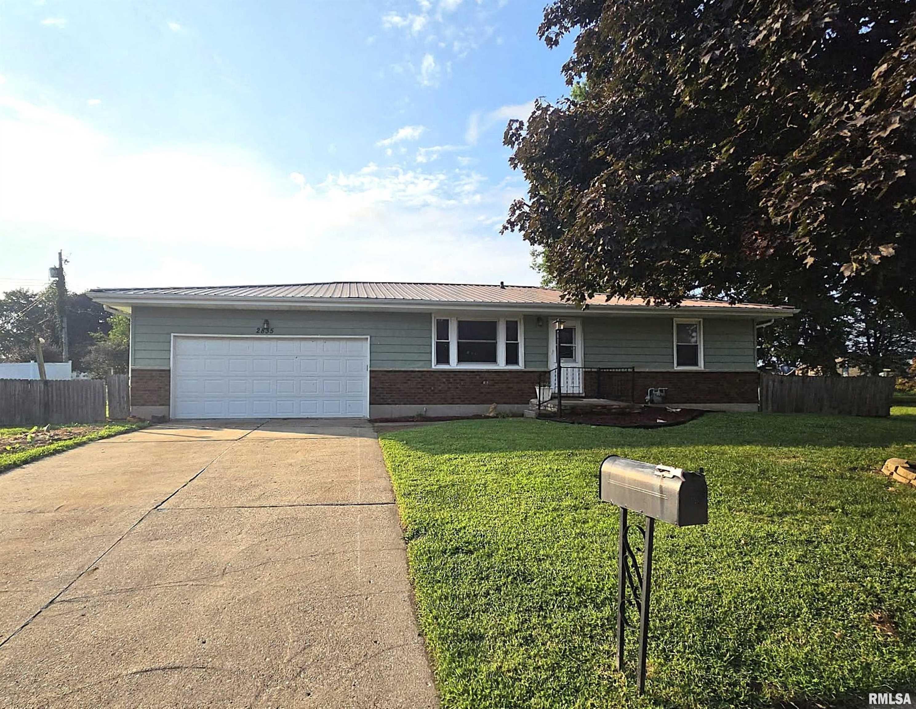 2835 W Bluff Court — photo