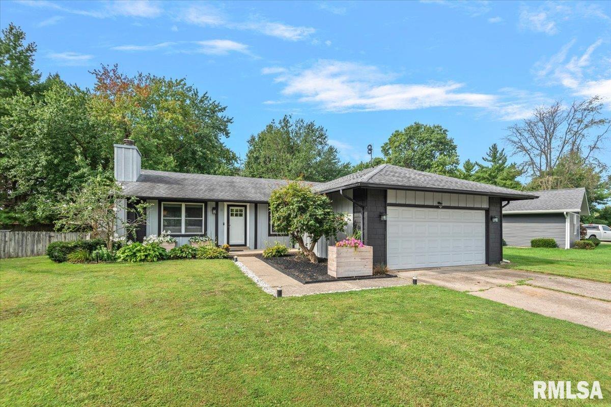 10 Leeds Drive, Springfield, IL 62702