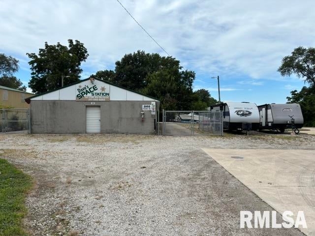 3955 Peoria Road — photo
