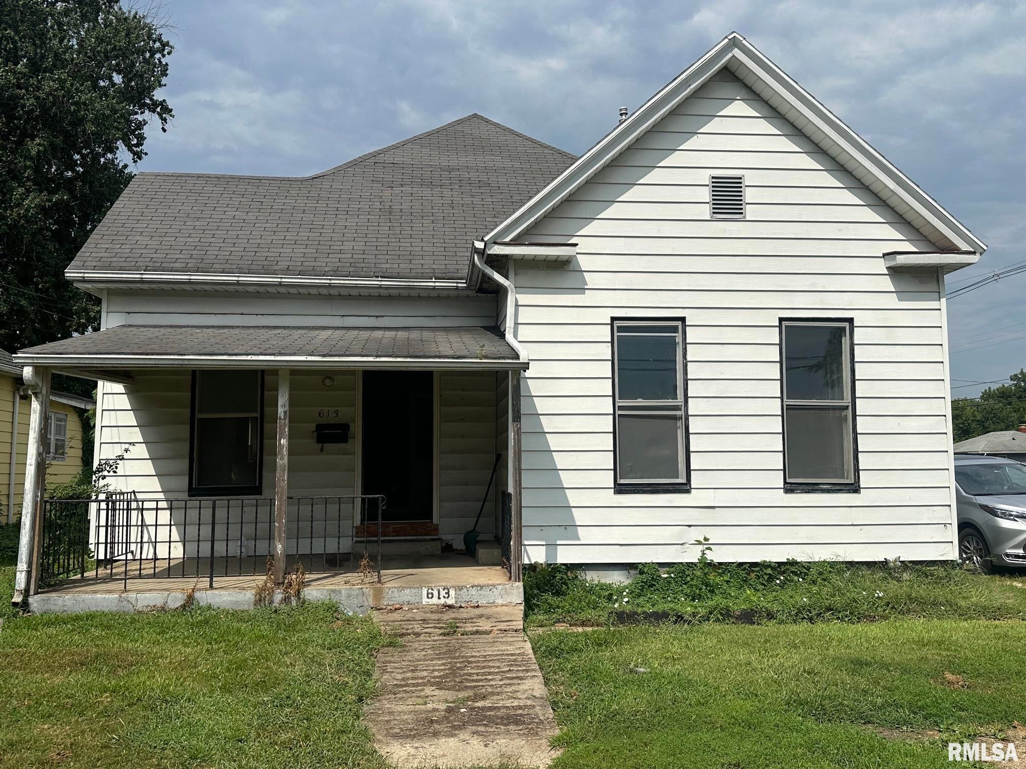 613 N Prairie Street — photo