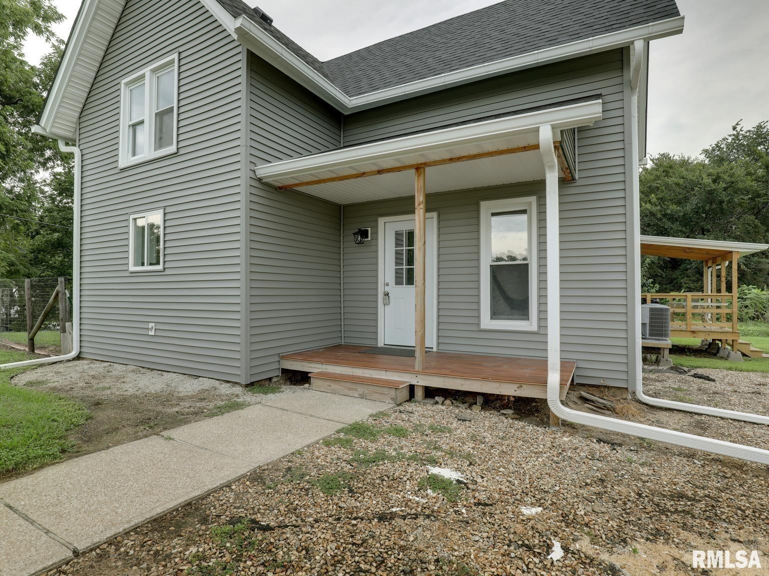 210 E High Street — photo
