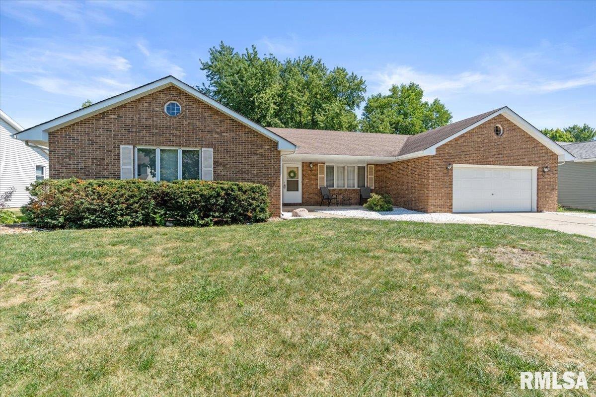 1808 hunter ridge dr, SPRINGFIELD IL 62704 — photo 2