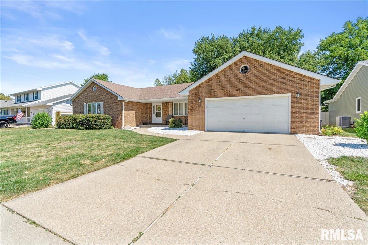 1808 hunter ridge dr, SPRINGFIELD IL 62704 — photo 3
