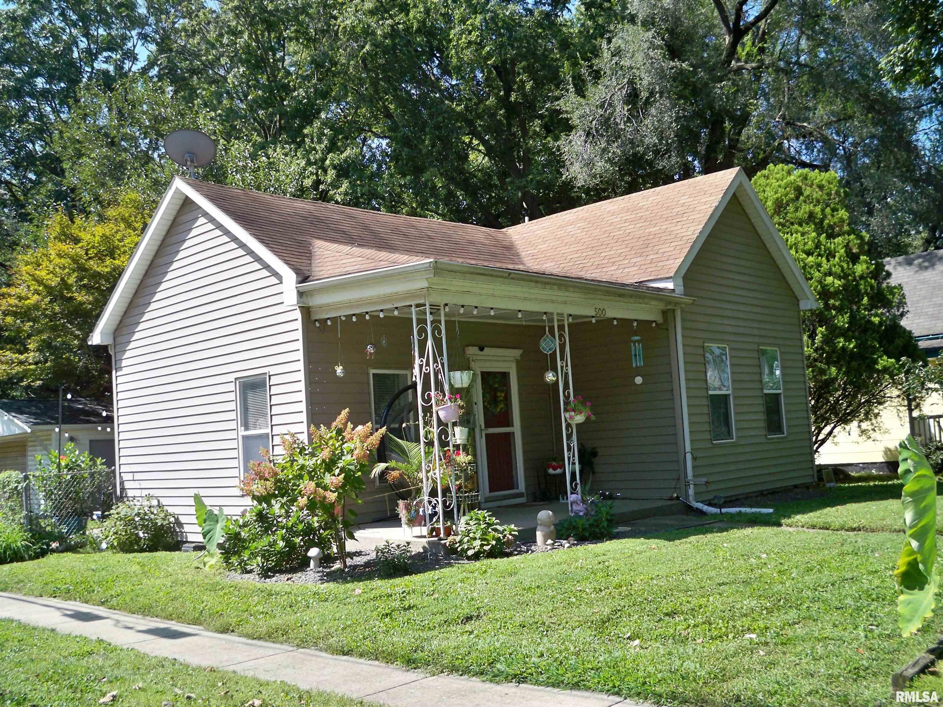 500 Williams Street — photo