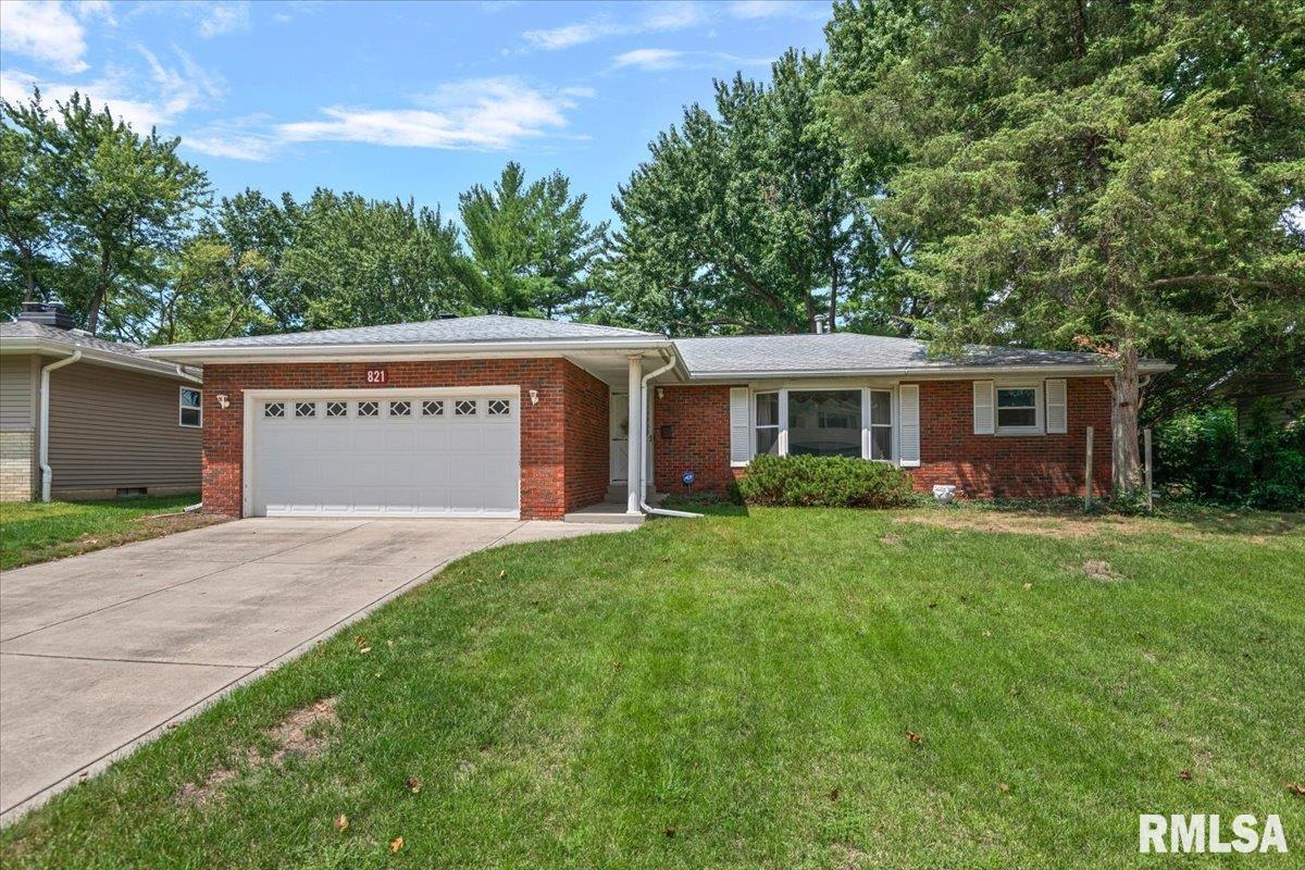 821 Roanoke Drive — photo