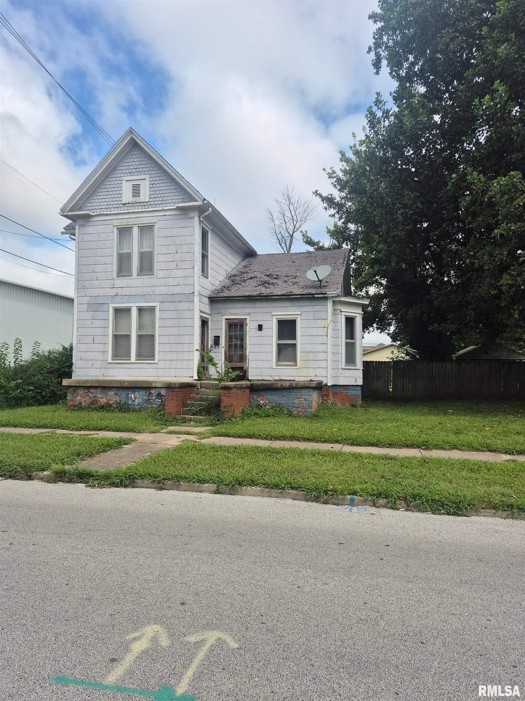 322 E College Avenue — photo