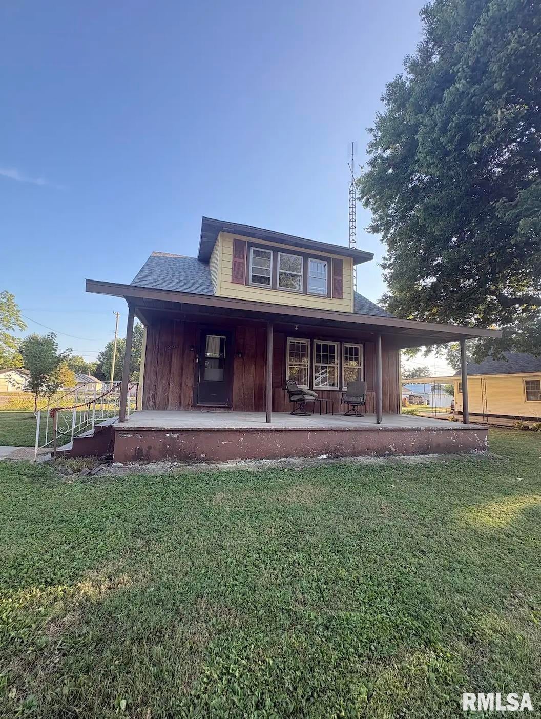 1200 W Adams Street — photo