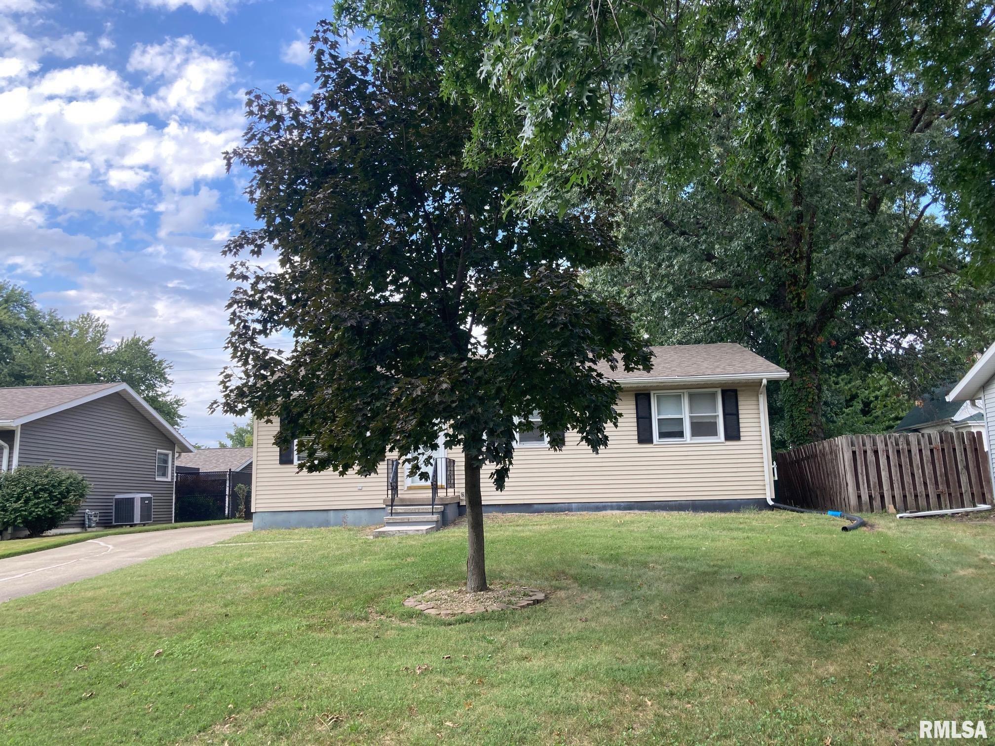 217 WILLOW Lane, Springfield, IL 62707 — photo 2