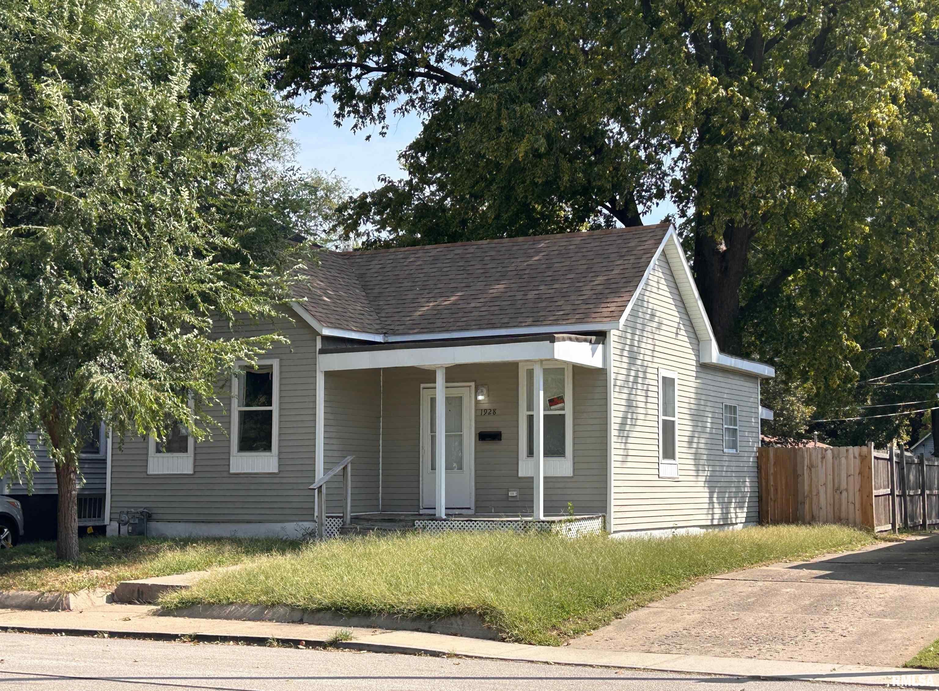 1928 N 8th Street — photo