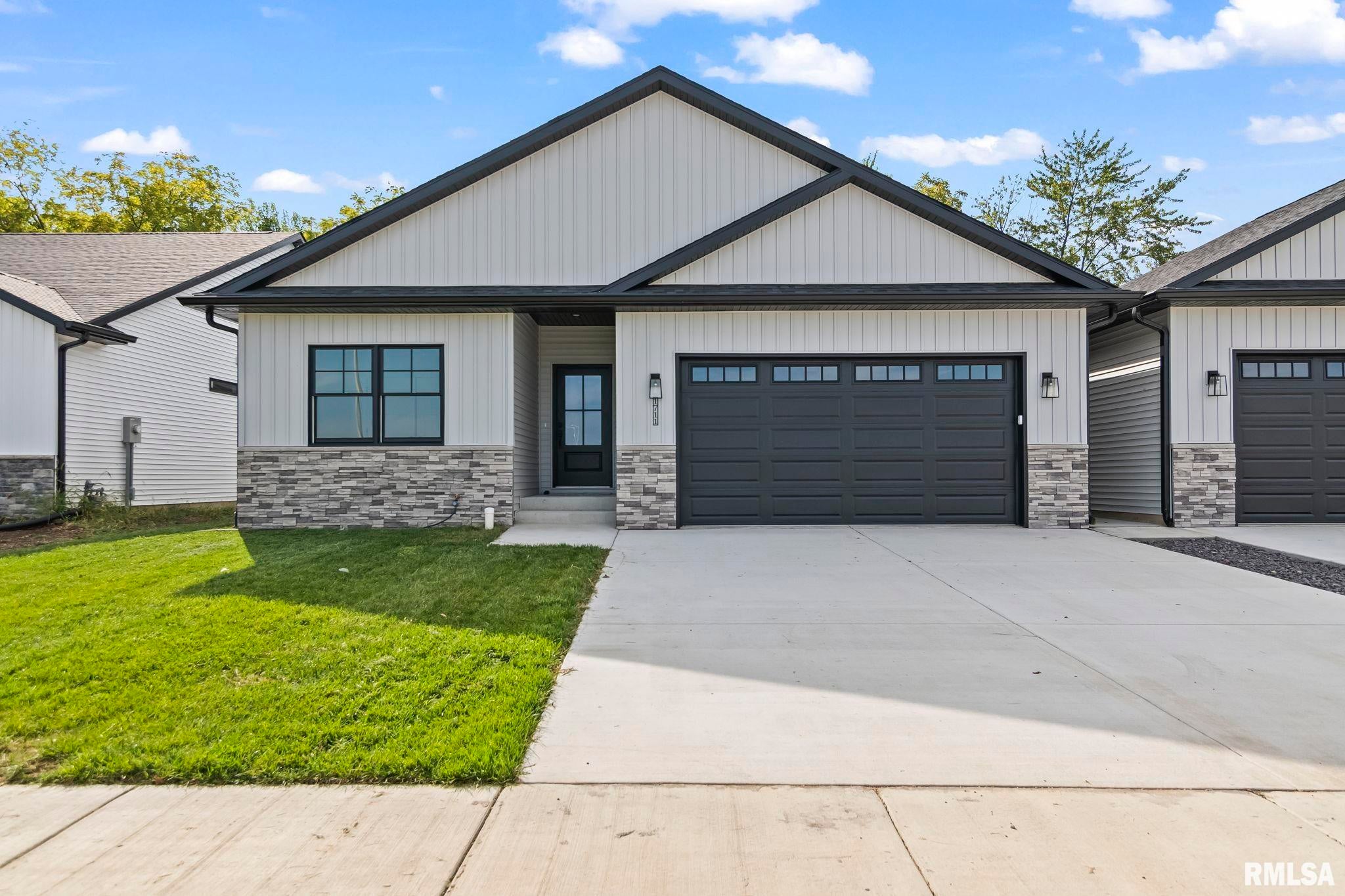 1711 Ambleside Drive — photo
