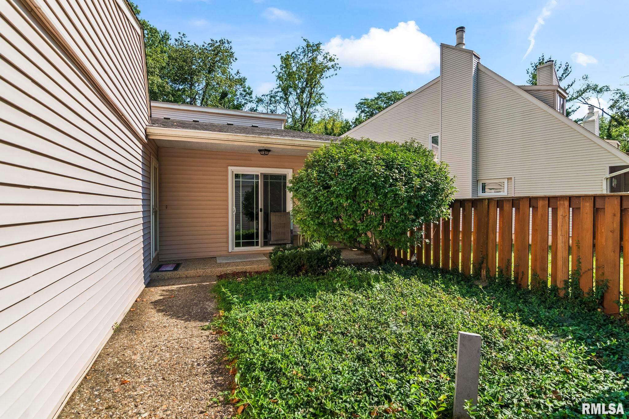 5 COUNTRY Place, Springfield, IL 62703 — photo 2