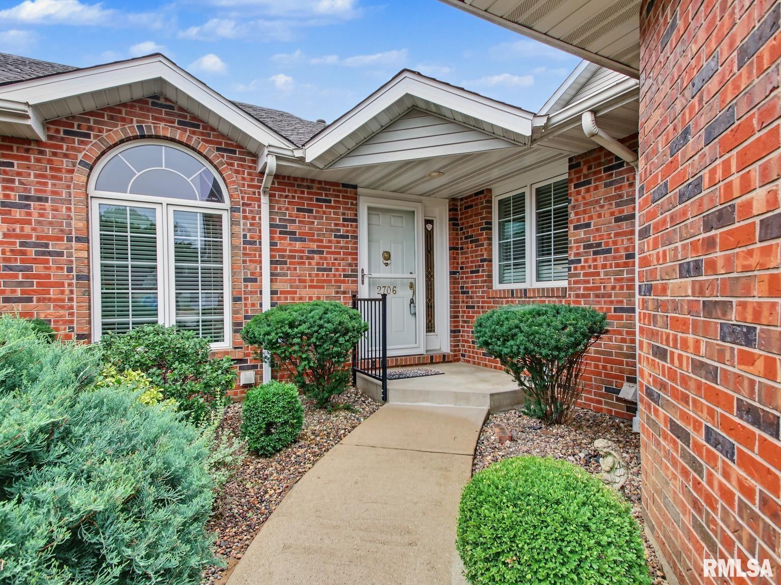 2706 NE Kings Point NE Drive — photo